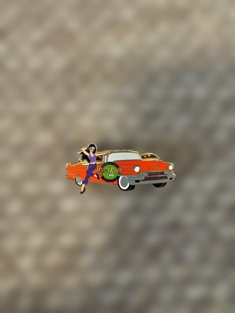 【超希少】ハードロックカフェ大阪 オープニングスタッフピン3点セット【非売品】