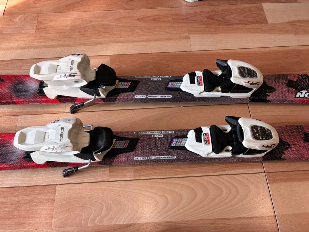 【送料無料】NORDICA スキーセット バック、ケース付　ブーツ2足24と25