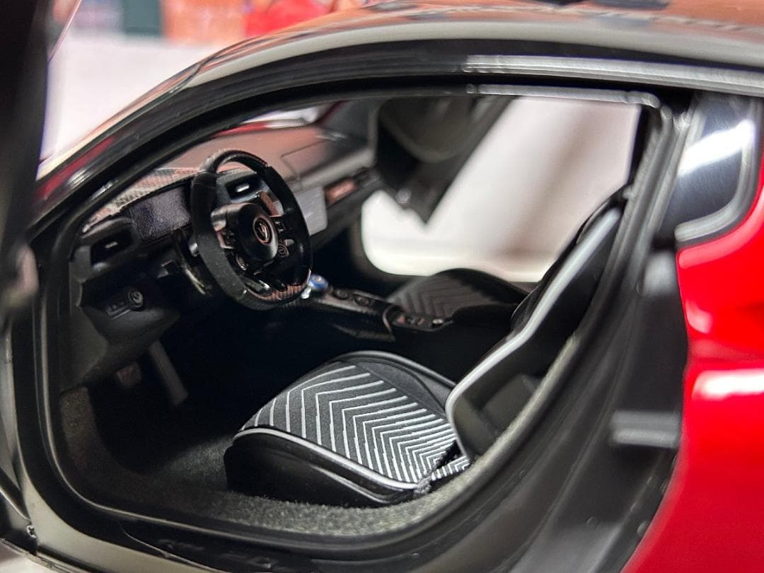 BBR 1 18 MC20 ロッソ ヴィンセント マセラティ HE180051C