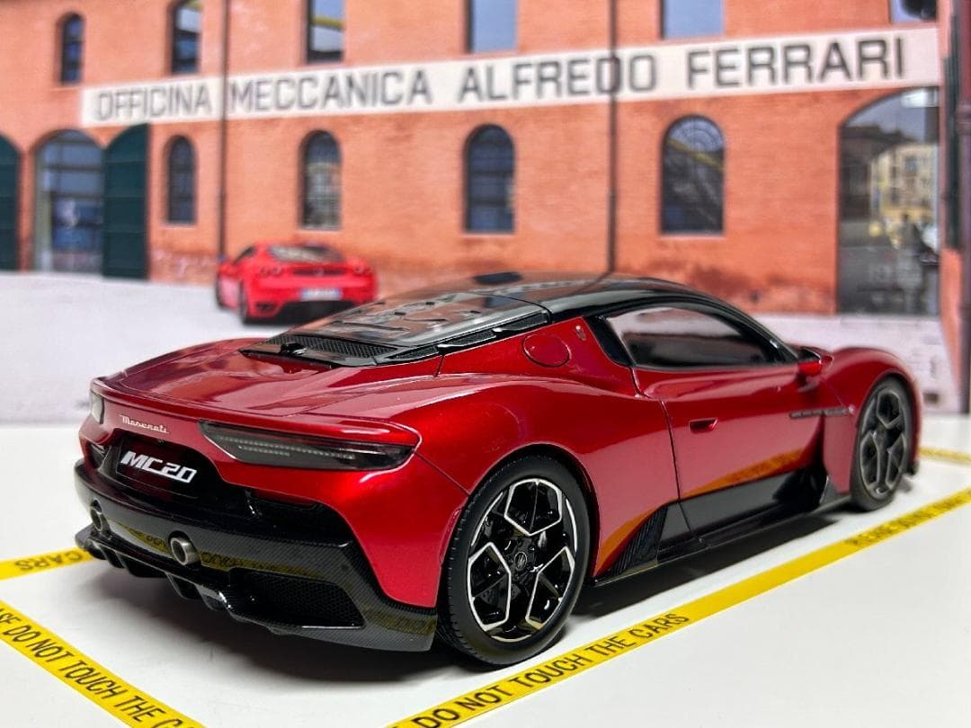 BBR 1 18 MC20 ロッソ ヴィンセント マセラティ HE180051C