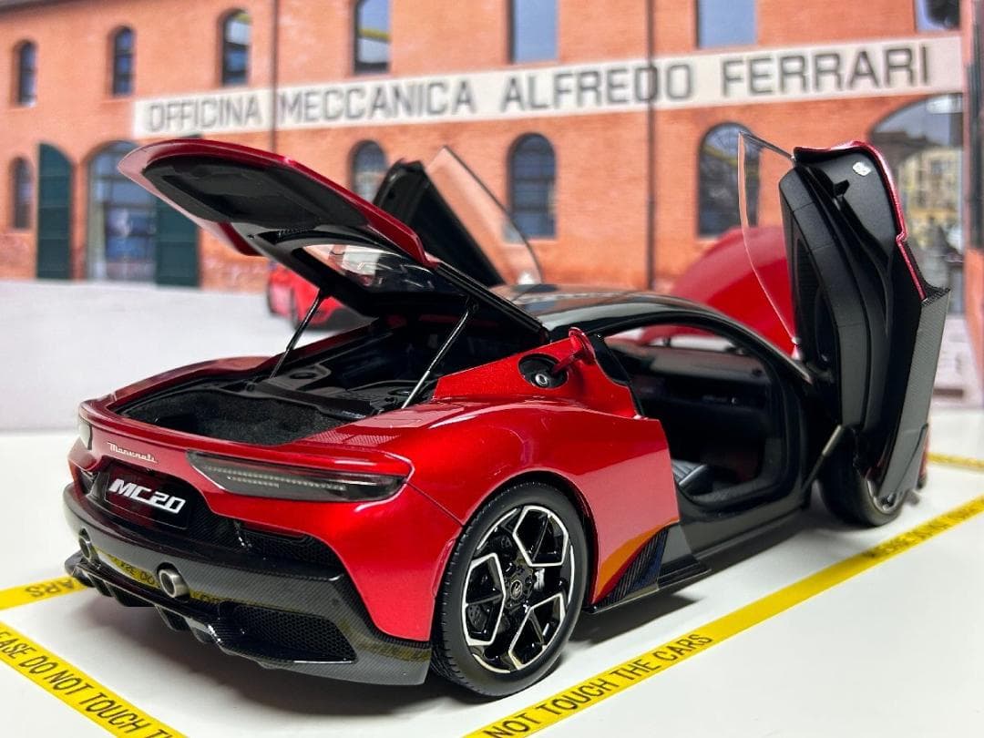 BBR 1 18 MC20 ロッソ ヴィンセント マセラティ HE180051C