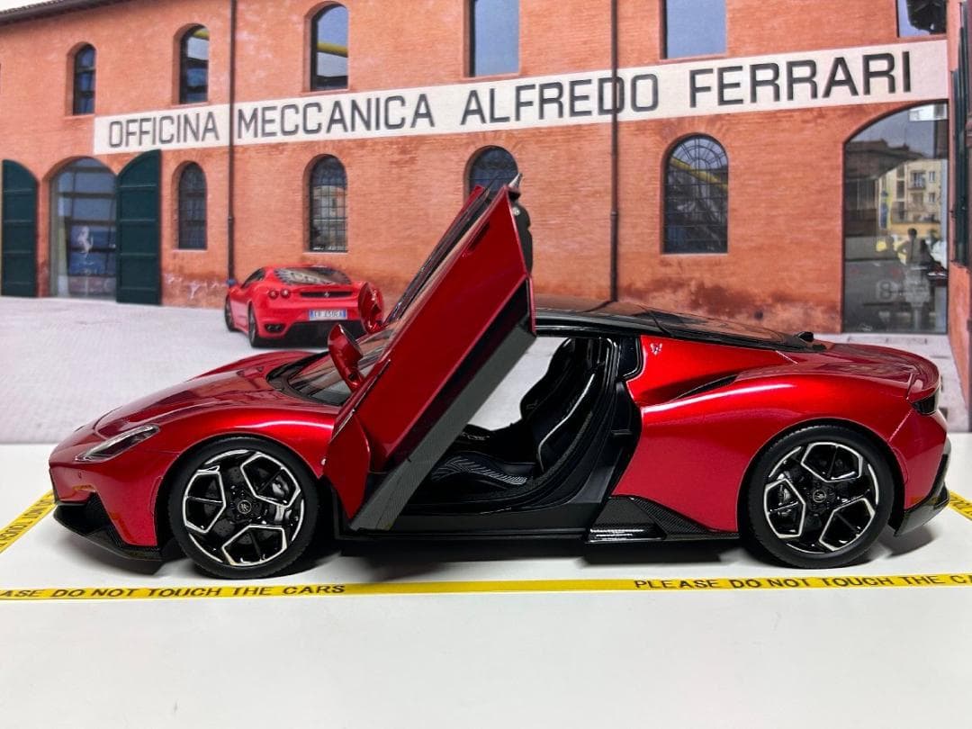 BBR 1 18 MC20 ロッソ ヴィンセント マセラティ HE180051C