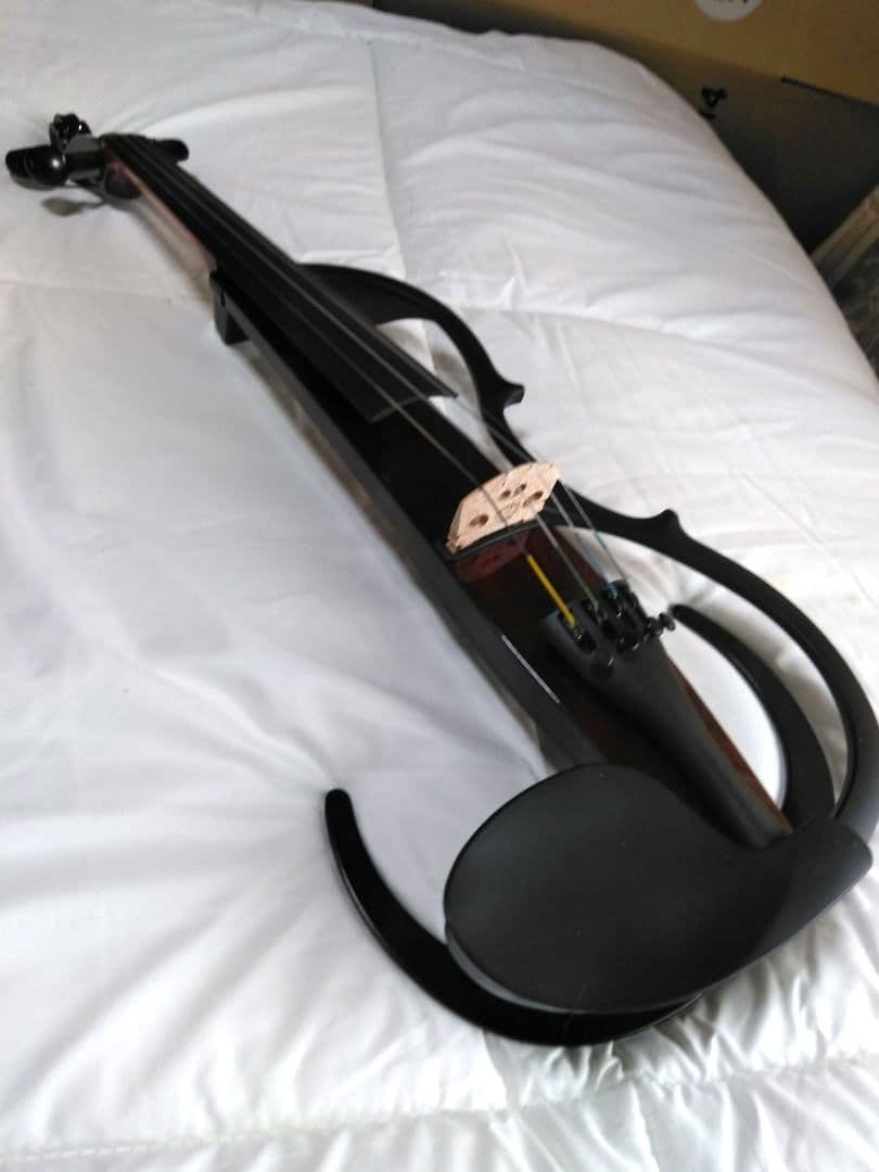 YAMAHA　サイレントバイオリン　　SV150S　肩当て　消音器etc