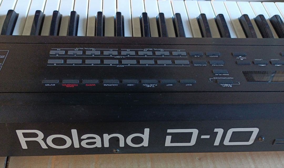 Roland D-10 シンセサイザー 61鍵盤