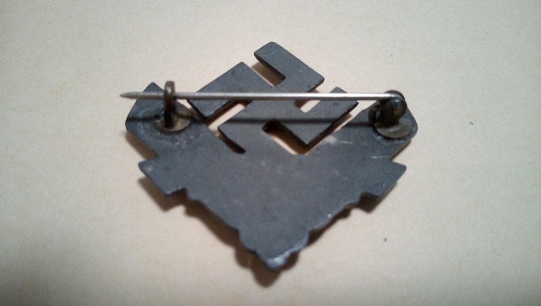 【値下げセール】ドイツ軍　女子国家労働義勇団バッジ　実物　カード付