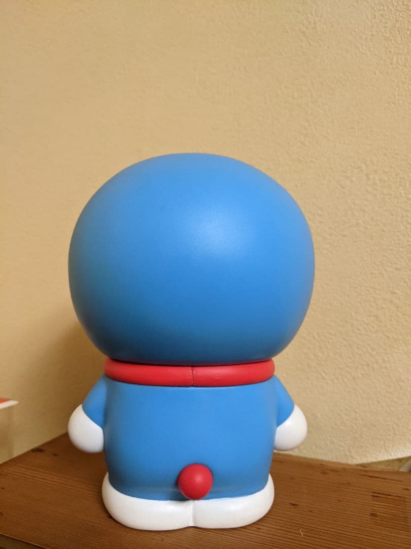 限定品 2020年 代用シールでポストになった ドラえもん 貯金箱