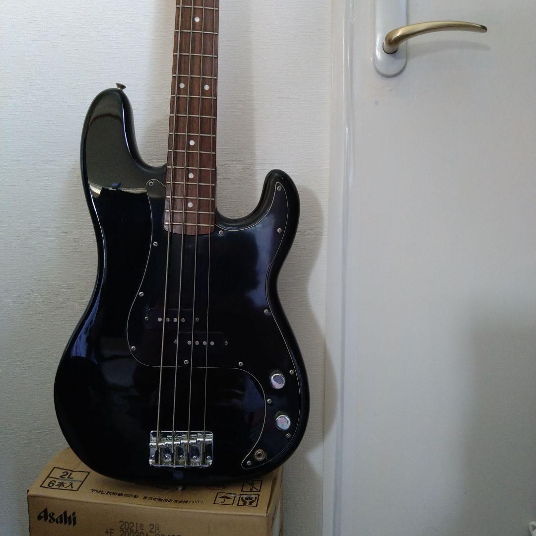 ギター FENDER BASS GUITAR