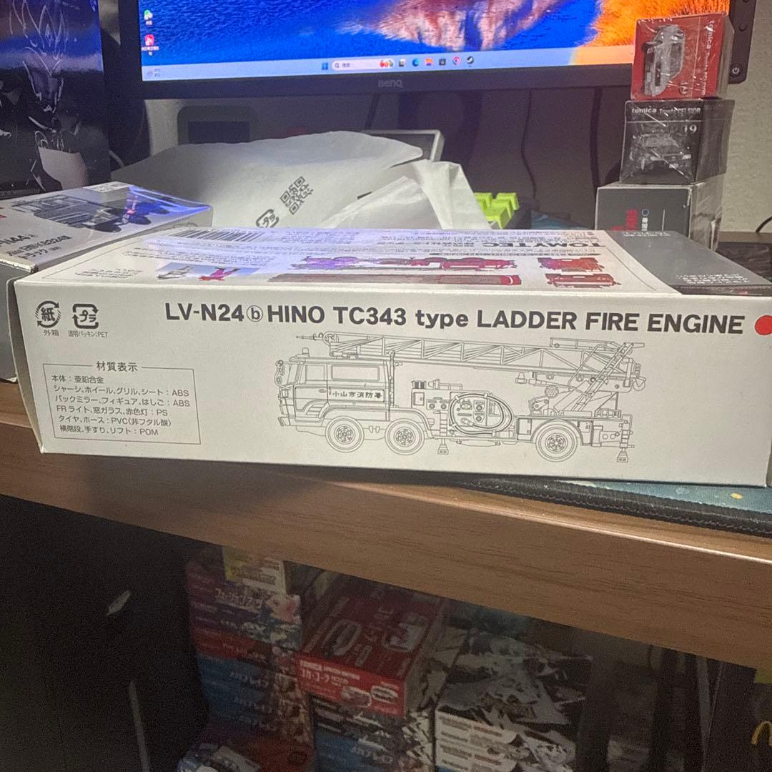 ミニカー TOMICA LIMITED VINTAGE NEO HINO TC343