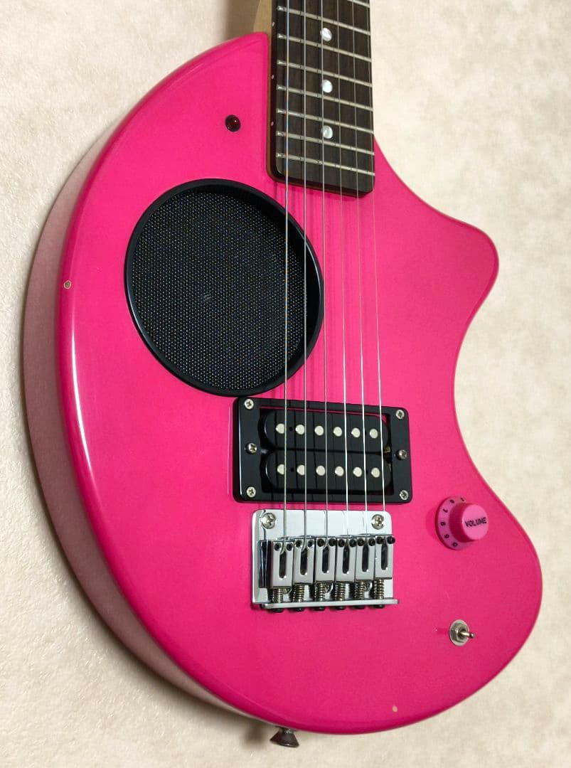【美品！】ZO-3 パッションピンク アンプ内蔵ミニギター 専用ソフトケース付