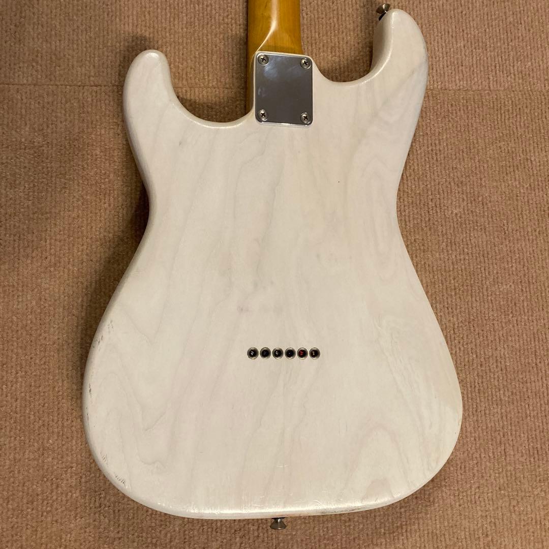 Stratocasterタイプ　ホワイト