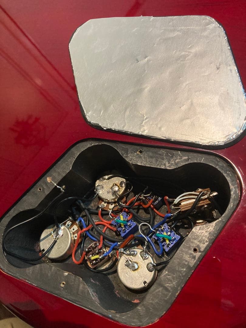 ☆値下 済　☆美品珍品　ピックアップを改造して唯一無二のLP Buskers