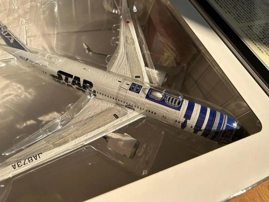 全日空商事｜B787-9｜STAR WARS / スターウォーズ　R2-D2