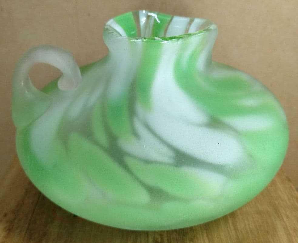 【本物保証】藤田喬平 手吹 花瓶(白,緑系) 共箱 美品