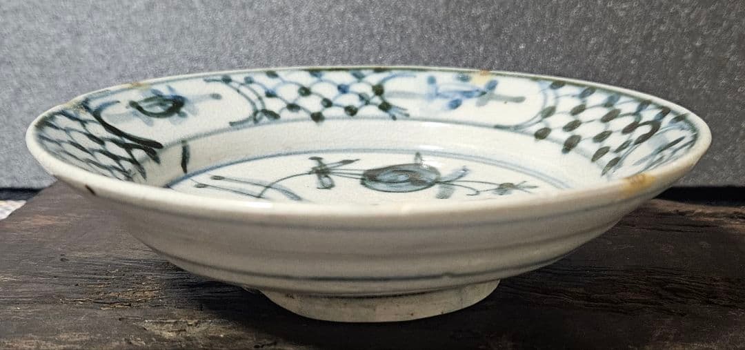 中国古美術　中国古陶磁器　南方系　 明代末期～清代初期　古染付　呉須皿　鳥の図皿