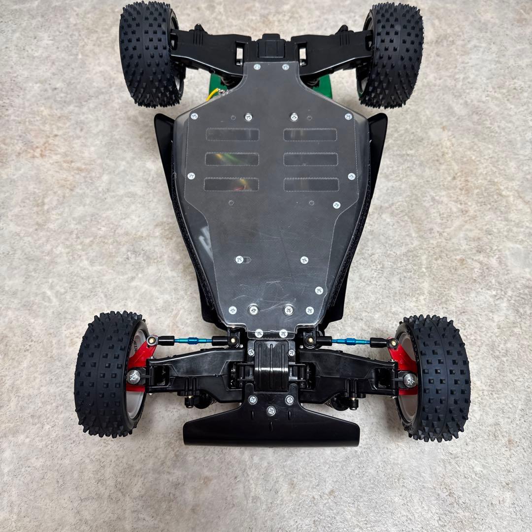 タミヤ 4WDバギー トップフォース(2017) メカ搭載済