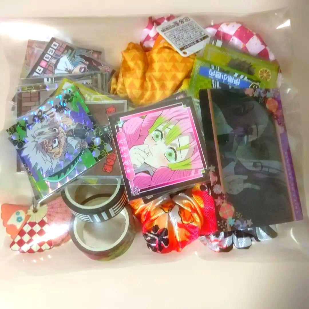 ノンジャンル 福袋 まとめ売り ゲーム アニメ 漫画 グッズセット 250点