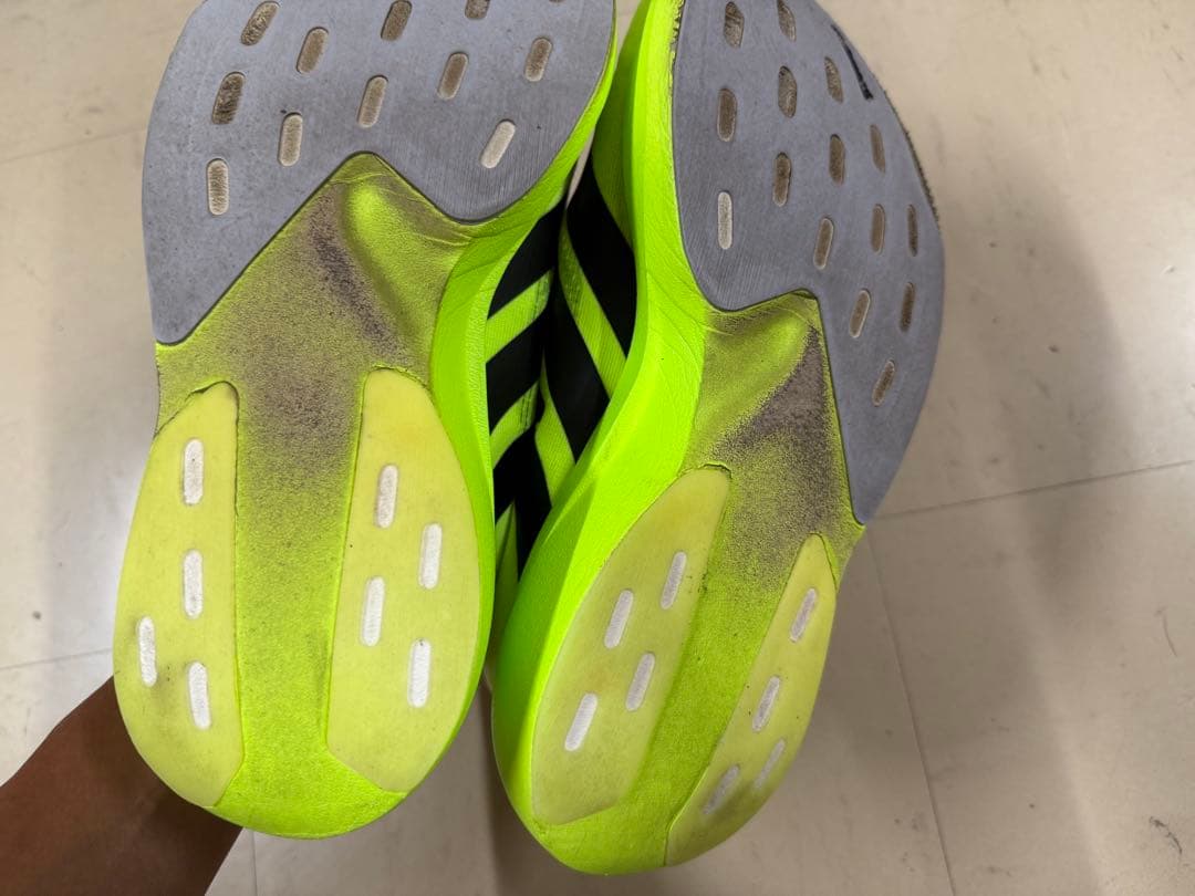 adidas アディゼロ EVO SL