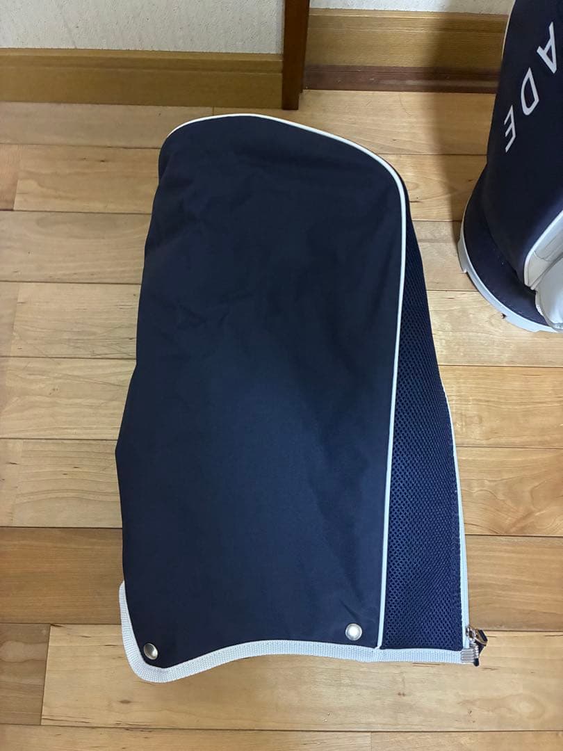 テーラーメイド　キャディバッグ　美品