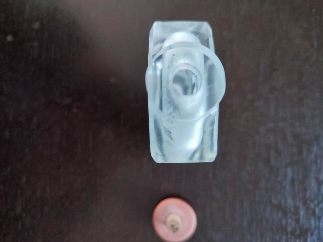 中国の繁栄期の時代のものと思われる、鼻煙壺