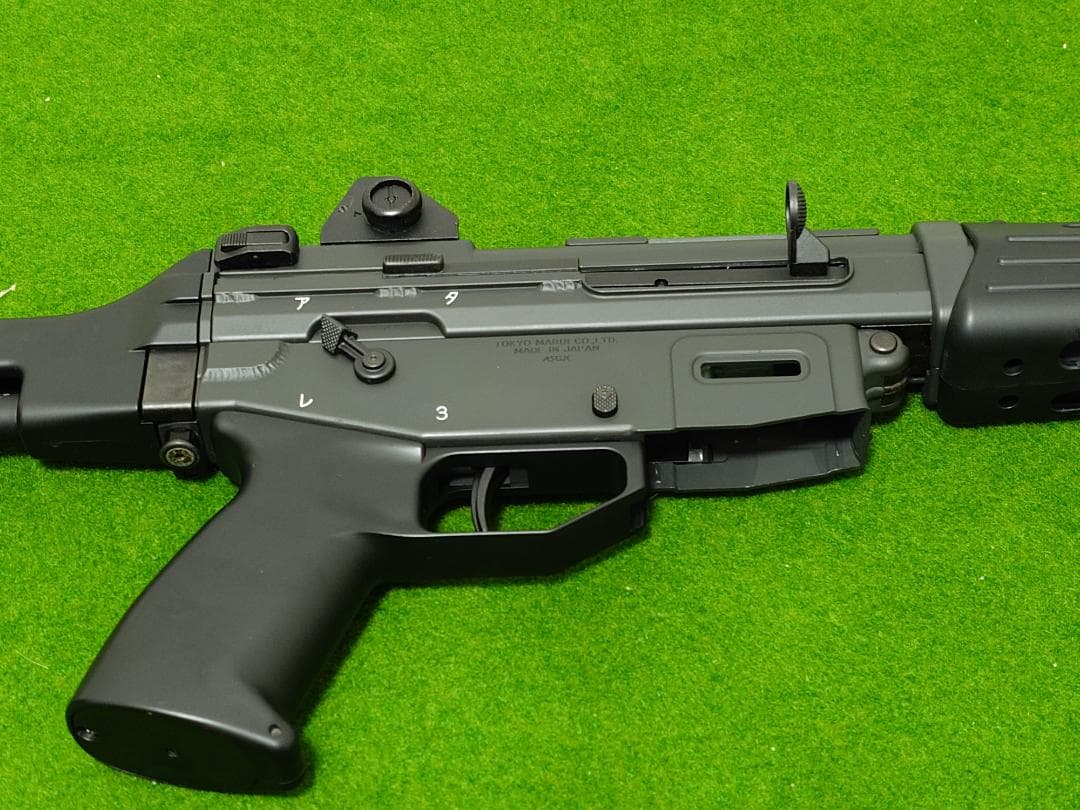 東京マルイ 89式5.56mm小銃〈折曲銃床式〉バッテリー付