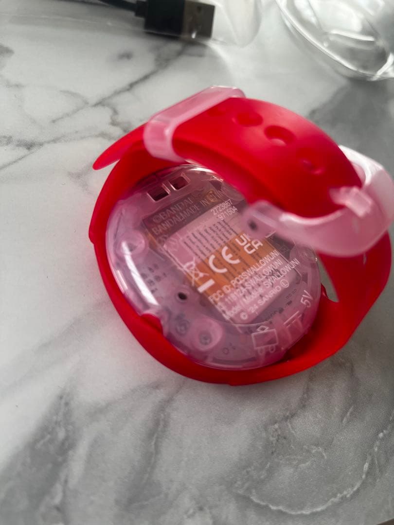 たまごっちuniサンリオキャラクター ケース付き