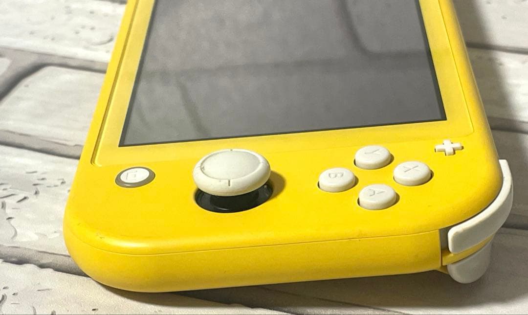 【中古】本体　Nintendo Switch Lite イエロー