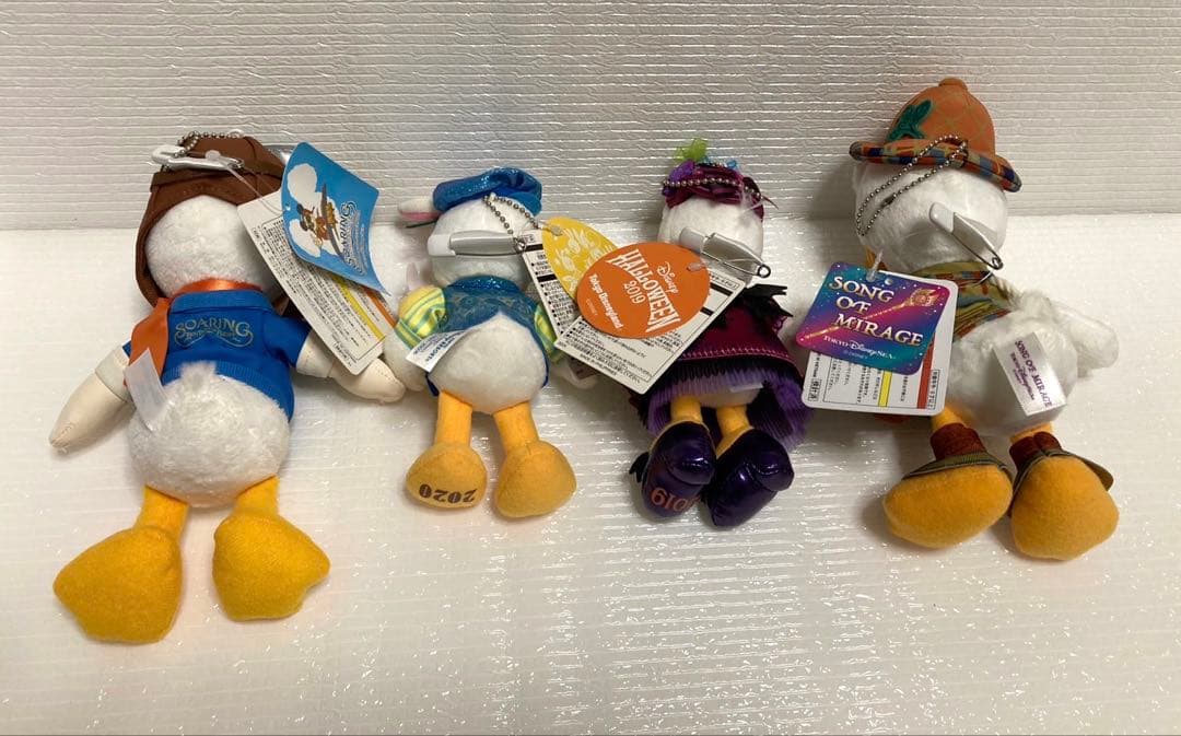 東京ディズニーリゾート　ドナルドダック　デイジーダック　ぬいぐるみバッジ　セット