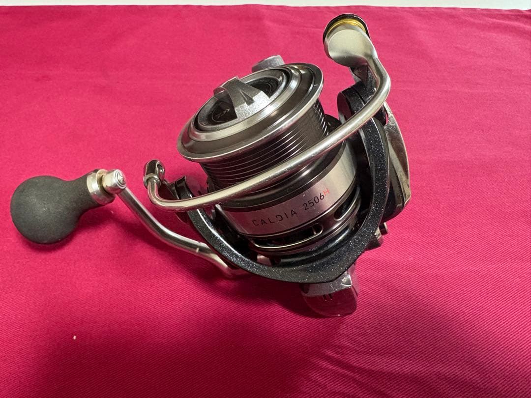 ダイワ カルディア 2506H スピニングリール 取説付 CALDIA