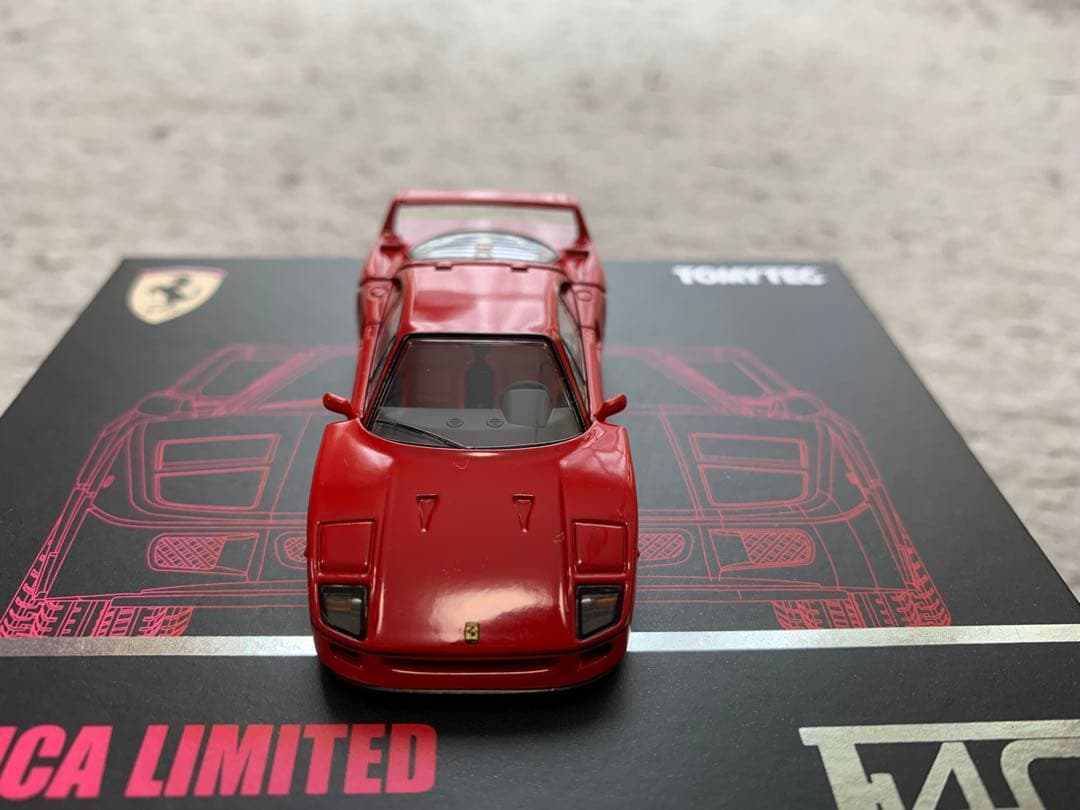 トミカリミテッドヴィンテージネオ　F40
