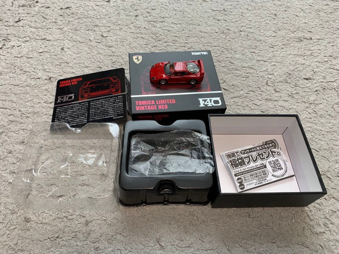 トミカリミテッドヴィンテージネオ　F40