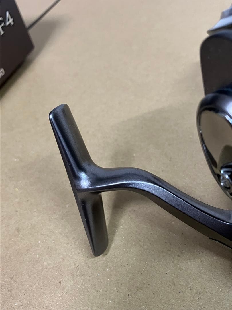 値下げ！未使用並　極美品　09 コンプレックス 2500HGS F4