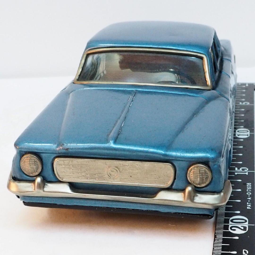 萬代屋【プリムス バリアント セダン青】tinブリキtoy car自動車【箱無】