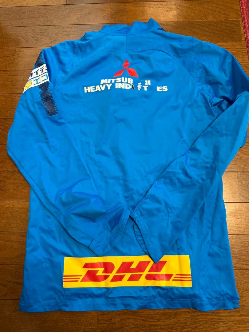 浦和レッズ　選手着用　ピステ