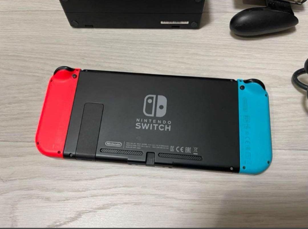 【超美品】Nintendo Switch 本体 付属品あり