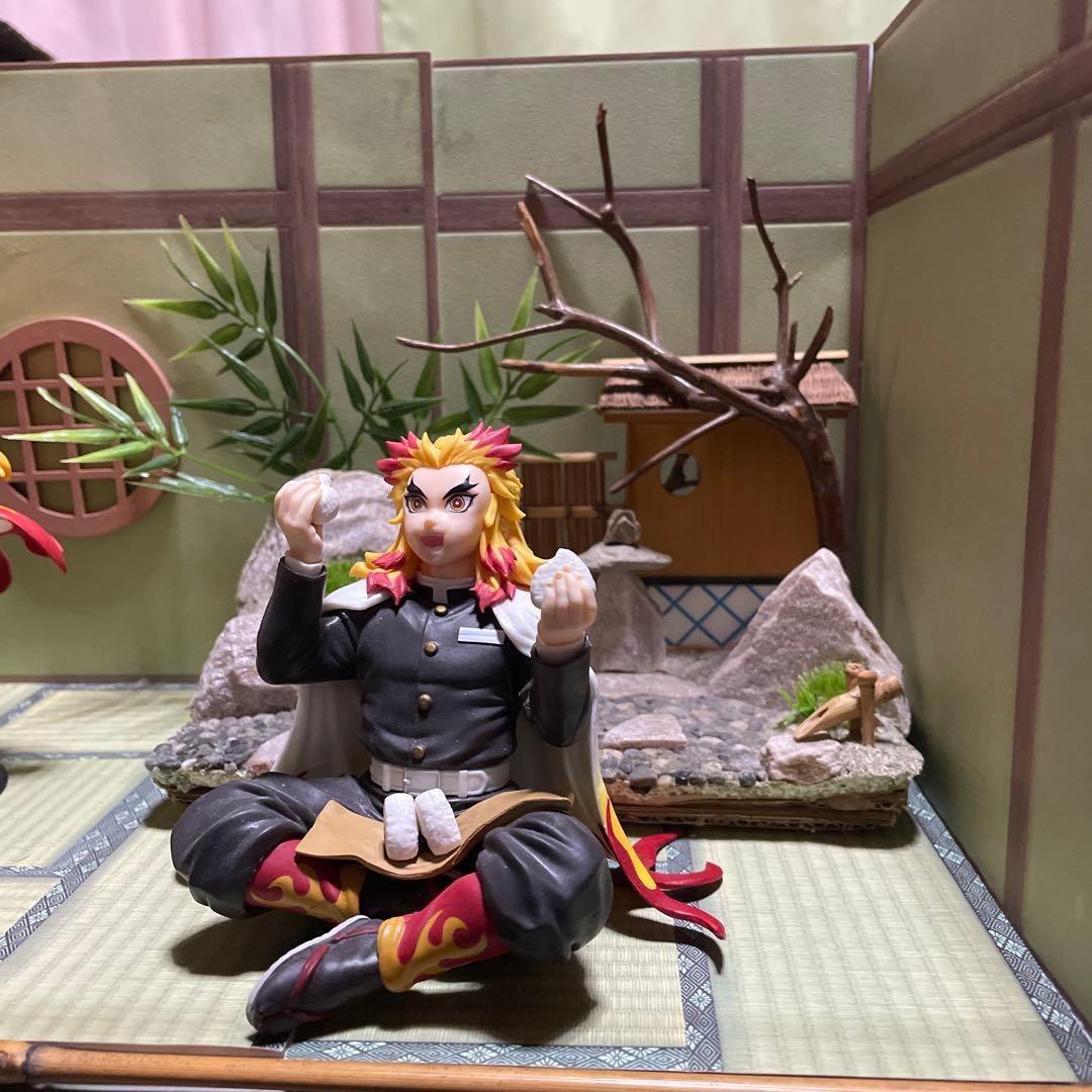 煉獄杏寿郎 フィギュア 和風背景付き