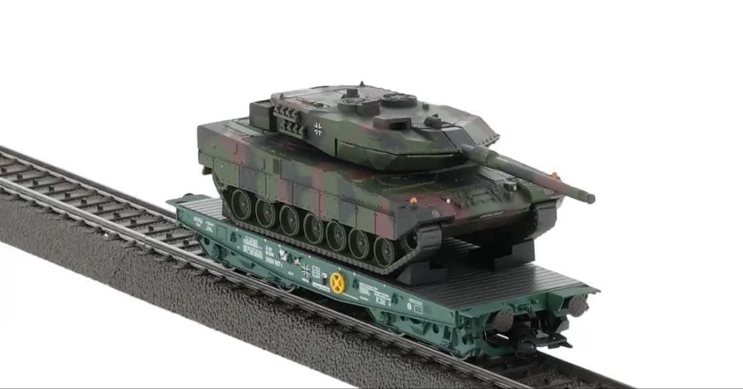わんだほい　新品　メルクリン　ドイツ軍　レオパルド　2A6 戦車　運搬車