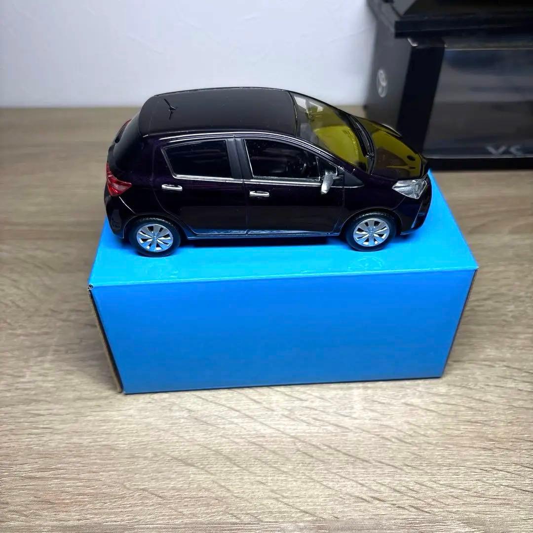 【2台セット】トヨタ ヴィッツ 1/30カラーサンプルミニカー 非売品