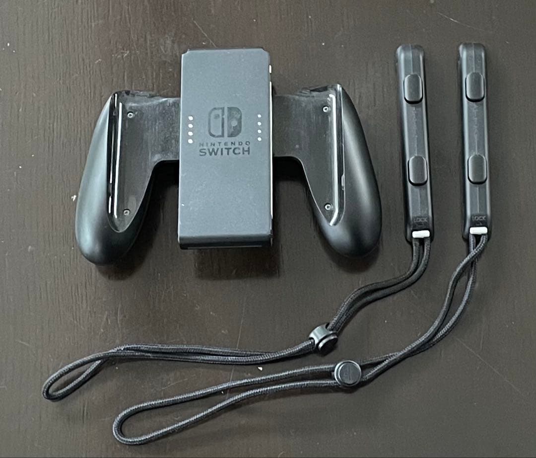 Nintendo Switch + ジョイコングリップ + ケース（スプラ3）