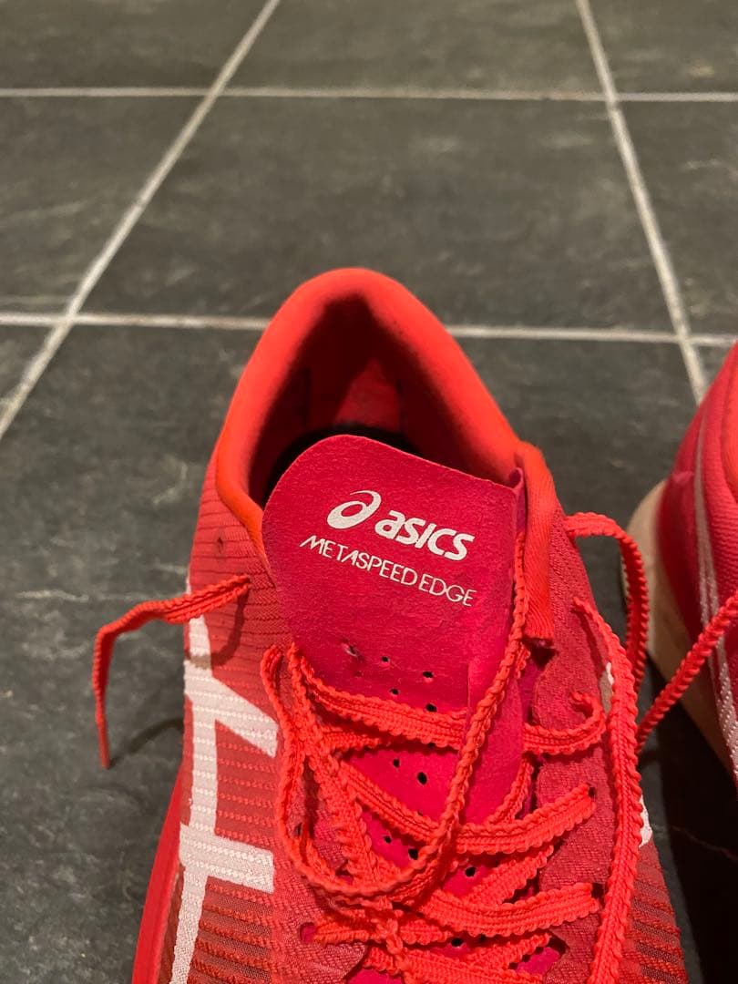 アシックス　メタスピードエッジ