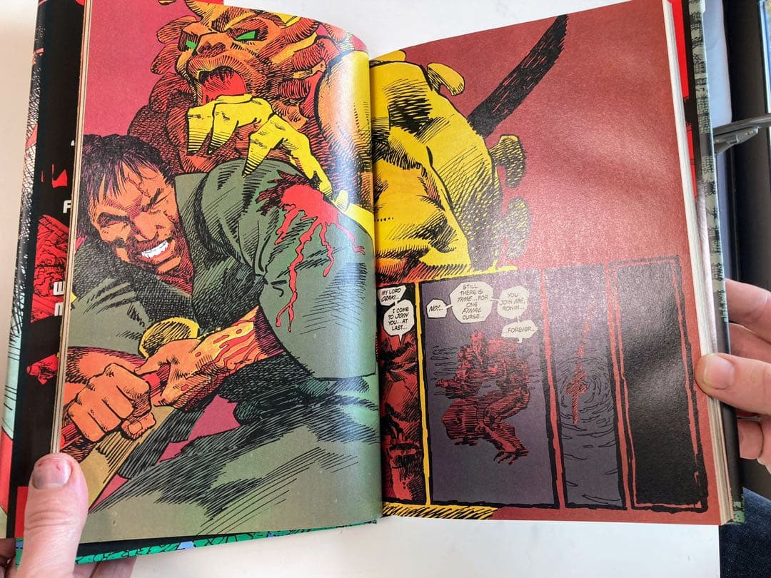 RONIN: The Deluxe Edition 英語です。　ハードカバー