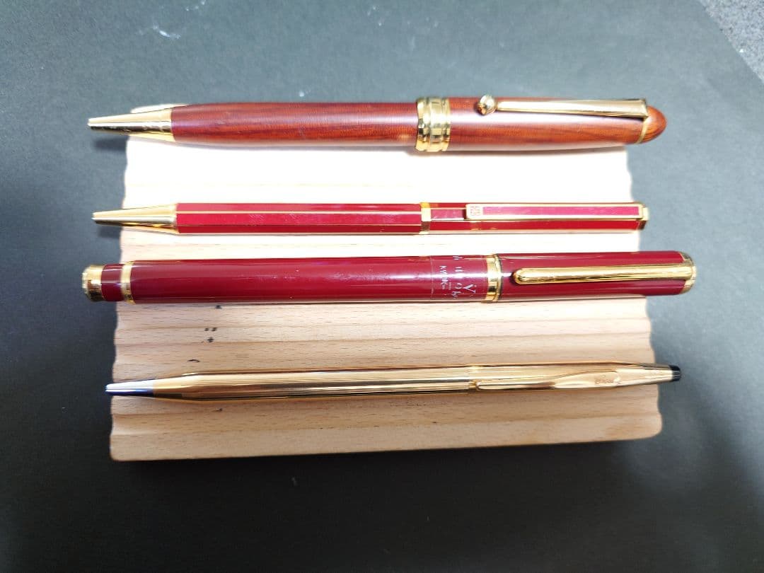 【訳アリ】ボールペン8本シャーペン1本まとめ