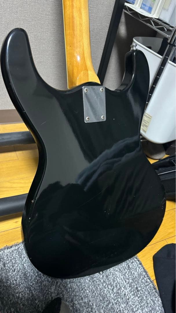 mosrite avenger ベース