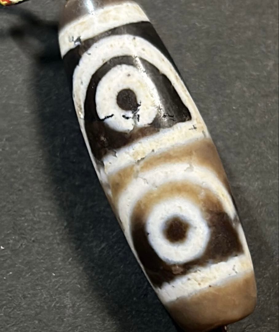 チベット　西蔵　変形四眼天珠 ジービーズ ancient 朱砂 老天