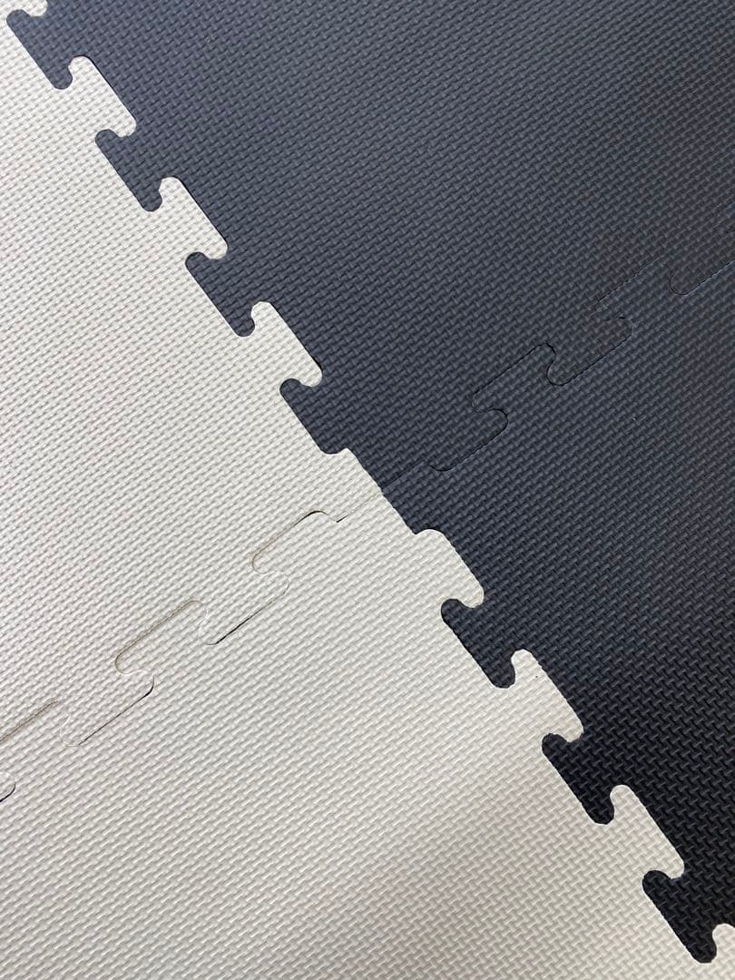 【格安】ジョイントマット　大判　白黒　10枚　空手　防音　トレーニング　衝撃吸収