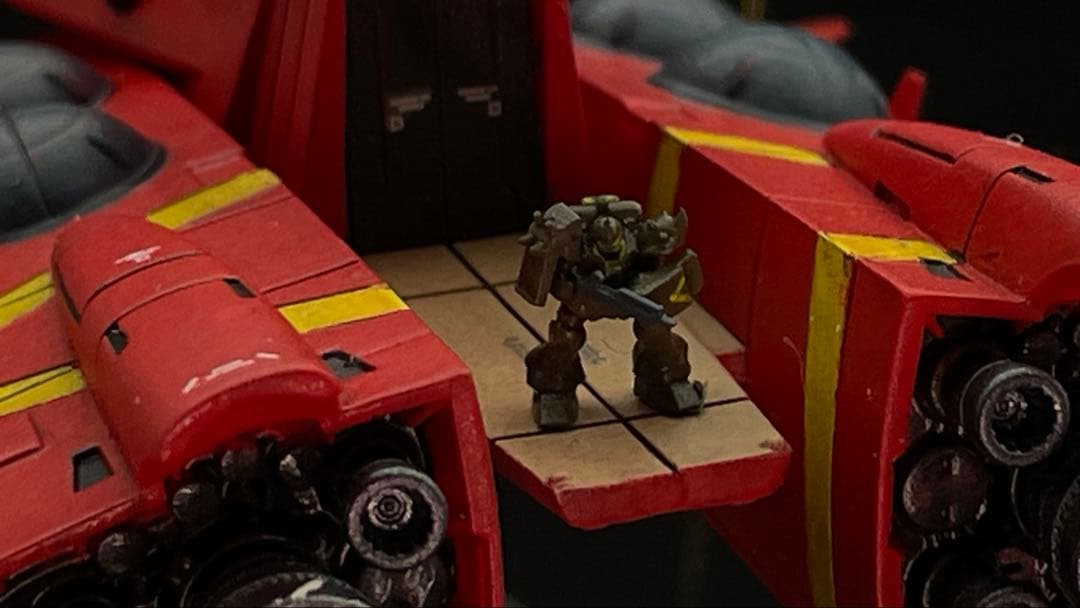 機動戦士ガンダム逆襲のシャア　ネオジオン　ムサカ5番艦　完成品 1/1700