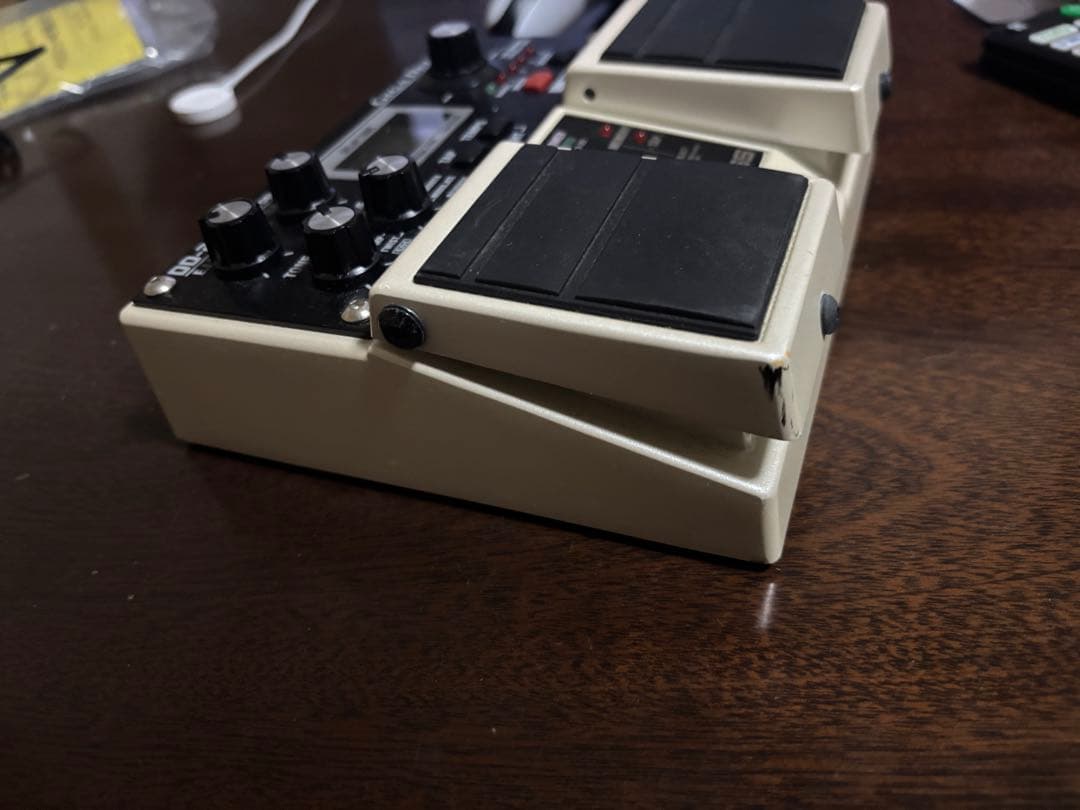 BOSS DD-20 ギターエフェクター