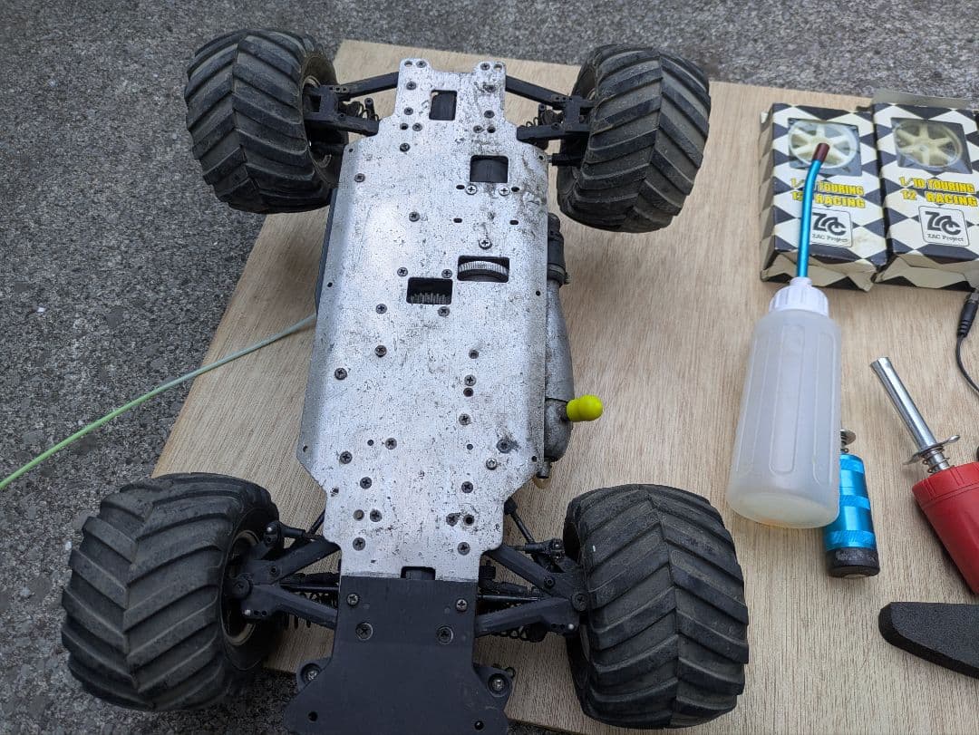 京商　ラジコン　エンジンカー