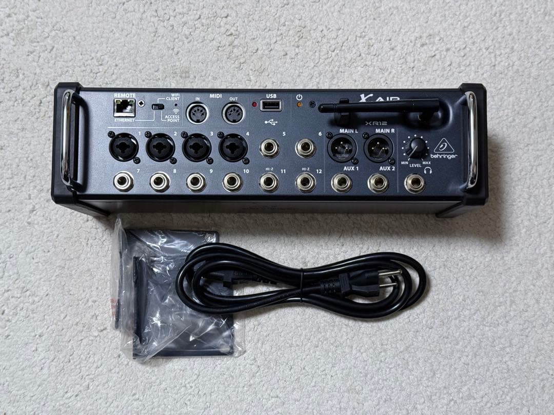 Behringer X AIR XR12 デジタルミキサー