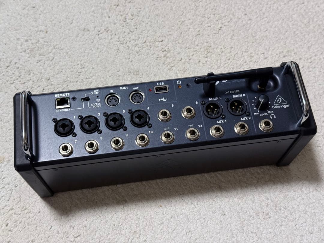 Behringer X AIR XR12 デジタルミキサー