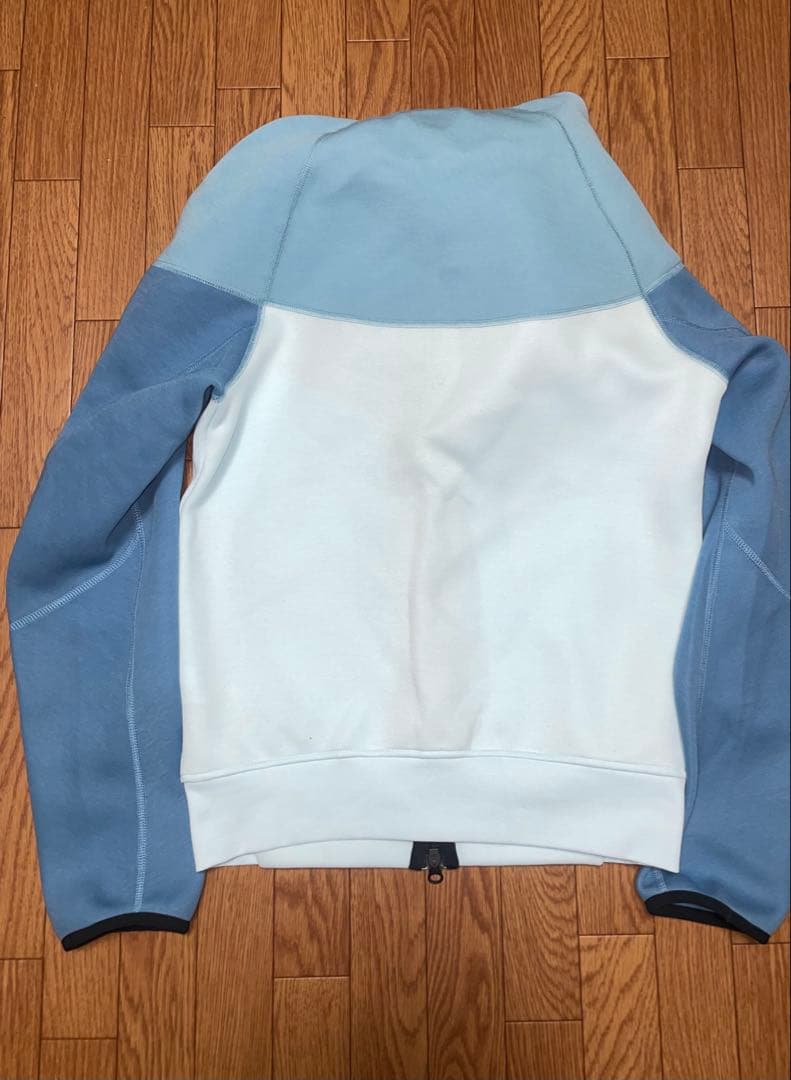 nike テックフリース